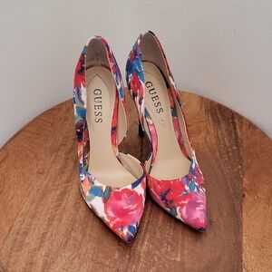 Guess Women's Floral Pumps